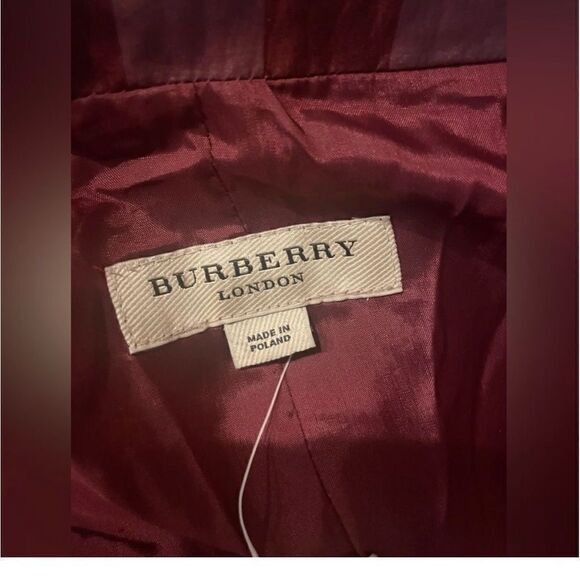 Burberry London Sleeveless Trench Jacket - Picture 5 of 12
